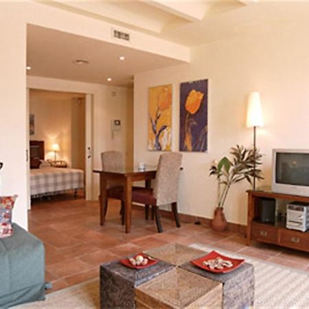 Friendly Rentals Dali Barcelona Room photo