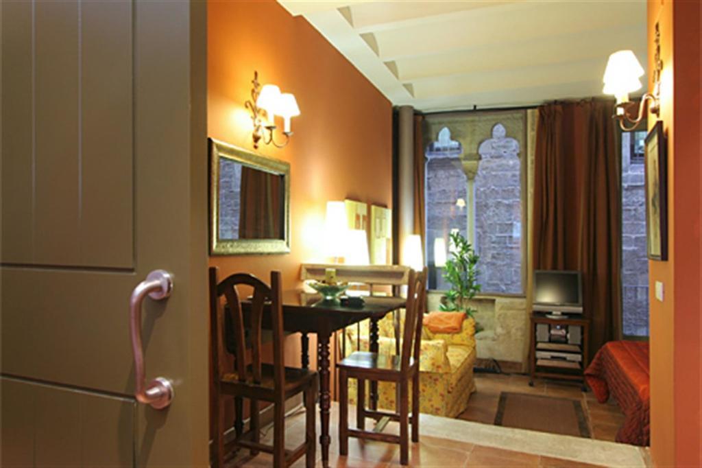 Friendly Rentals Dali Barcelona Room photo