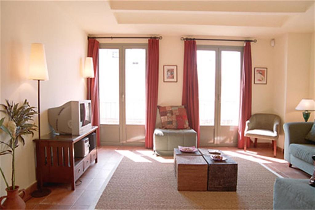 Friendly Rentals Dali Barcelona Room photo