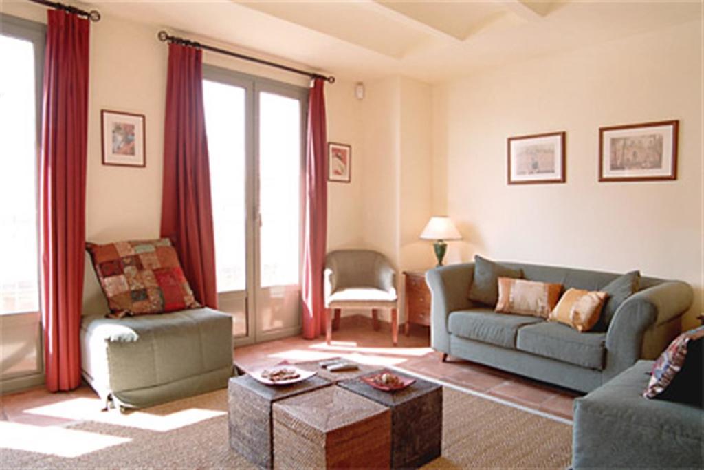 Friendly Rentals Dali Barcelona Room photo